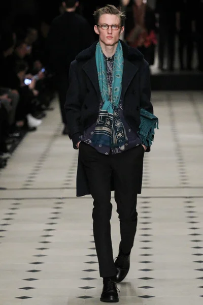 Look 9